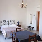 Hotel Lucy